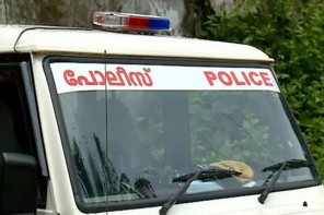 ധ്യാനത്തിനെത്തിയ പെൺകുട്ടിയെ രണ്ടു വർഷത്തോളം ലൈം​ഗിക പീഡനത്തിനിരയാക്കി; കൊല്ലത്ത് പുരോഹിതൻ അറസ്റ്റിൽ