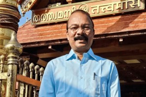 ​ശബരിമല സ്വർണക്കവർച്ച: മുൻ ബോർഡ് പ്രസിഡന്റിനെയും അംഗത്തെയും വീണ്ടും ചോദ്യം ചെയ്തു; കുറ്റപത്രം ഉടൻ