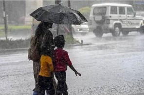 അഞ്ച് ദിവസം കേരളത്തിൽ ഇടിമിന്നലോട് കൂടിയ മഴ; ശക്തമായ കാറ്റിനെയും കരുതിയിരിക്കണം 