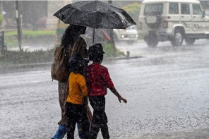ചൂടിന് ആശ്വാസമായി ഇന്ന് മഴയെത്തും; രണ്ട് ജില്ലകളിൽ ജാ​ഗ്രതാ നിർദ്ദേശം 