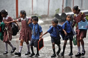 കനത്ത മഴ: രണ്ടു ജില്ലകളിലെ എല്ലാ വിദ്യാഭ്യാസ സ്ഥാപനങ്ങൾക്കും ബുധനാഴ്ച്ച അവധി