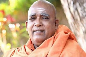 ശിവ​ഗിരിമഠവുമായി ബന്ധപ്പെട്ട ഒൻപതുപേർ നിയമസഭയിൽ; മൂന്നോ നാലോ പേരെ മന്ത്രിമാരാക്കണമെന്ന് സ്വാമി സച്ചിദാനന്ദ 