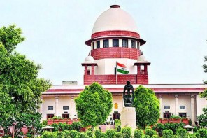 തെരഞ്ഞെടുപ്പ് ഹർജികൾ അഭിഭാഷകൻ വഴിയല്ല, ഹർജിക്കാരൻ നേരിട്ട് ഹാജരായി സമർപ്പിക്കണം: സുപ്രീം കോടതിതെരഞ്ഞെടുപ്പ് ഹർജികൾ അഭിഭാഷകൻ വഴിയല്ല, ഹർജിക്കാരൻ നേരിട്ട് ഹാജരായി സമർപ്പിക്കണം: സുപ്രീം കോടതി