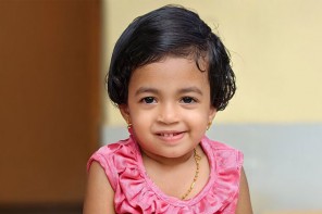 സ്കൂട്ടറിൽ ഗുഡ്സ് വാഹനം ഇടിച്ച് നാലു വയസ്സുകാരിക്ക് ദാരുണാന്ത്യം 