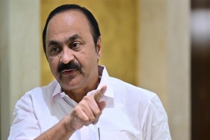 ‘ഞാൻ നിങ്ങളെ കാണുന്നില്ല‘; മാധ്യമങ്ങളോട് പ്രതികരിക്കാതെ മുഖ്യമന്ത്രി 