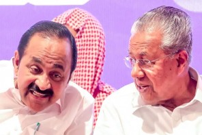 വീർപ്പുമുട്ടിക്കുന്ന വിഷയങ്ങൾ: ഭരണപക്ഷവും പ്രതിപക്ഷവും കേരളത്തിൽ